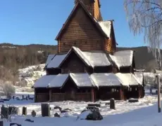 Explora la fascinante historia de la Iglesia de Madera de Heddal