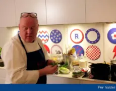 Descubre la auténtica receta de Pølse med brød de Noruega: ¡una delicia nórdica que debes probar!