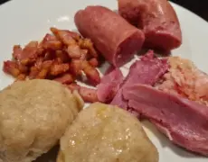 Descubre la deliciosa receta de raspeballer con salsa y tocino de Noruega